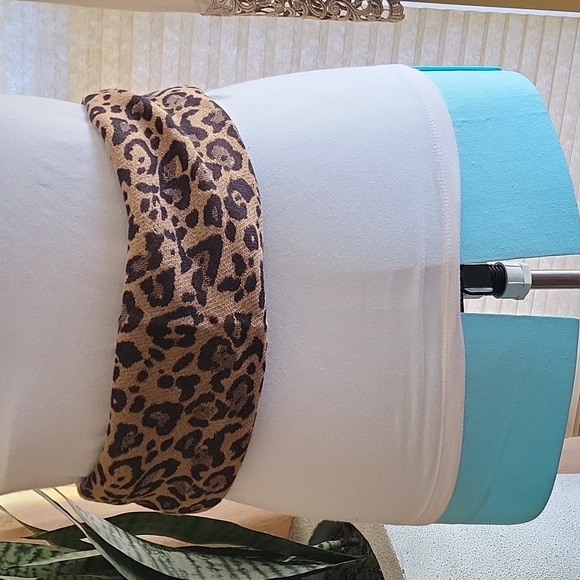 J Jill woman's Camelmulti multi-functional scarf wrap. One size. - Picture 4 of 11